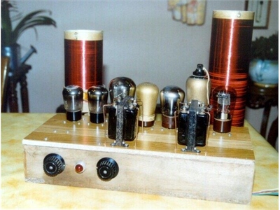 Tube Theremin by Pierre Genet